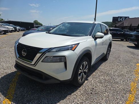 Used 2021 Nissan Rogue SV FWD image 1