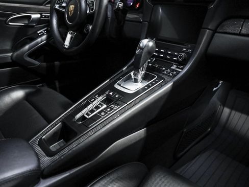 Used 2018 Porsche 911 Turbo S image 23