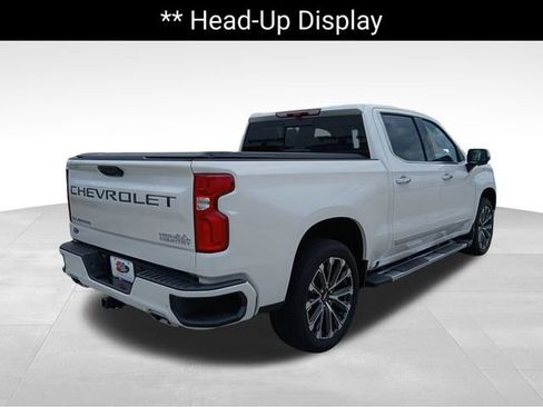 Used 2025 Chevrolet Silverado 1500 High Country w/ High Country Premium Package AWD/4WD image 5