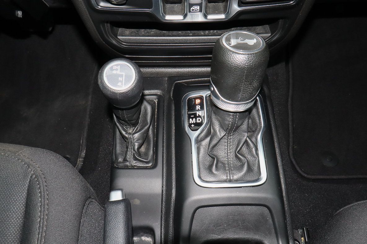 Used 2022 Jeep Wrangler Unlimited Sport AWD/4WD image 25