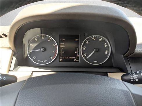 Used 2016 Land Rover LR4 HSE AWD/4WD image 11