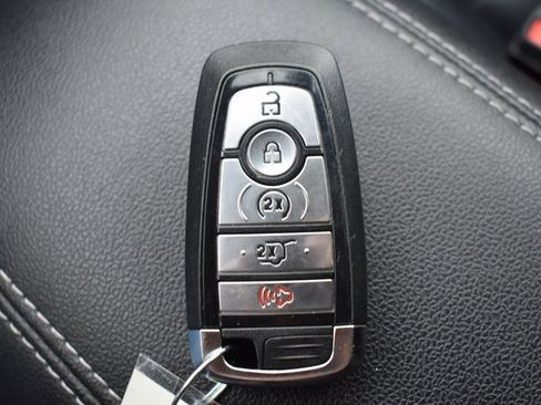 Used 2024 Ford Escape Platinum image 32