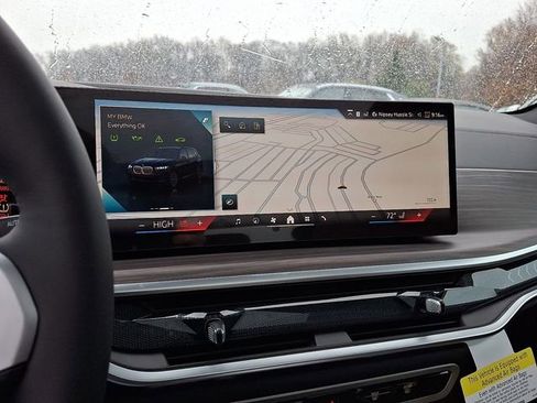 New 2026 BMW X5 xDrive50e w/ M Sport Package image 14