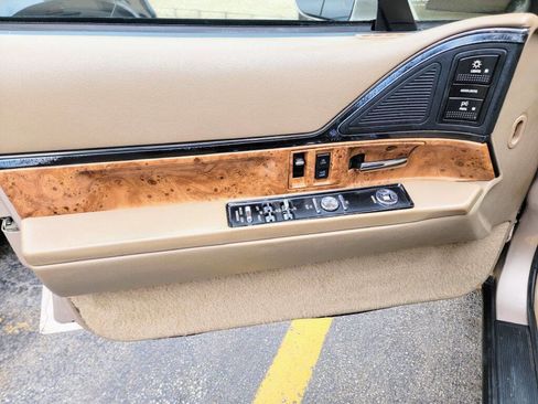 Used 1995 Buick Le Sabre Custom FWD image 11