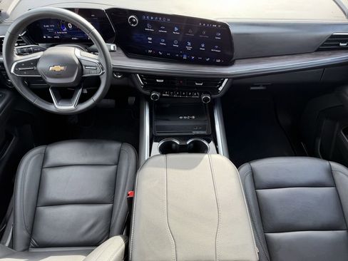 Used 2025 Chevrolet Tahoe LT image 13