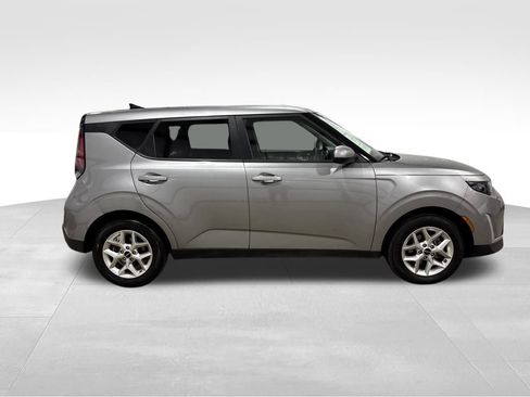 Used 2024 Kia Soul LX w/ Option Group 015 image 6