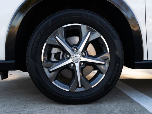 Certified 2025 Honda HR-V EX-L image 14