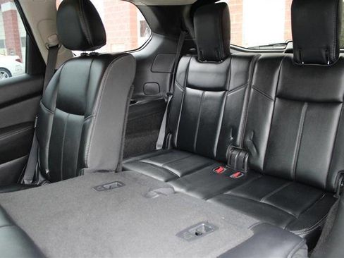 Used 2019 Nissan Pathfinder SL image 31