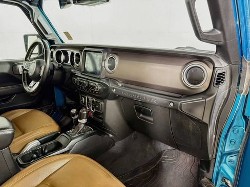 Used 2020 Jeep Wrangler Unlimited Rubicon AWD/4WD image 25