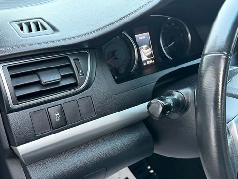 Used 2017 Toyota Camry SE image 16