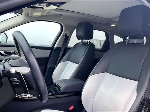 Used 2025 Land Rover Range Rover Velar Dynamic SE image 9