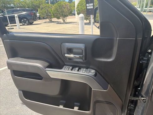Used 2017 Chevrolet Silverado 1500 LT w/ All Star Edition AWD/4WD image 9