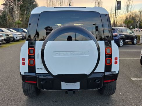 New 2026 Land Rover Defender 110 X-Dynamic SE image 6