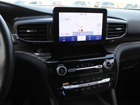 Used 2021 Ford Explorer Limited image 15