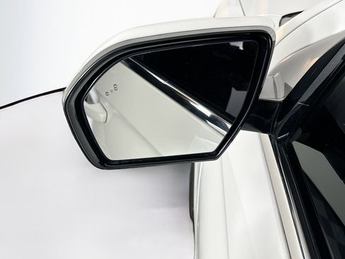 Used 2020 Ford Expedition XLT w/ Equipment Group 202A image 16