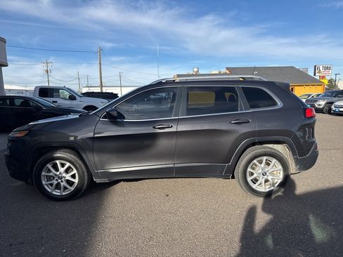 Used 2016 Jeep Cherokee Latitude w/ Safety/Convenience Group image 4