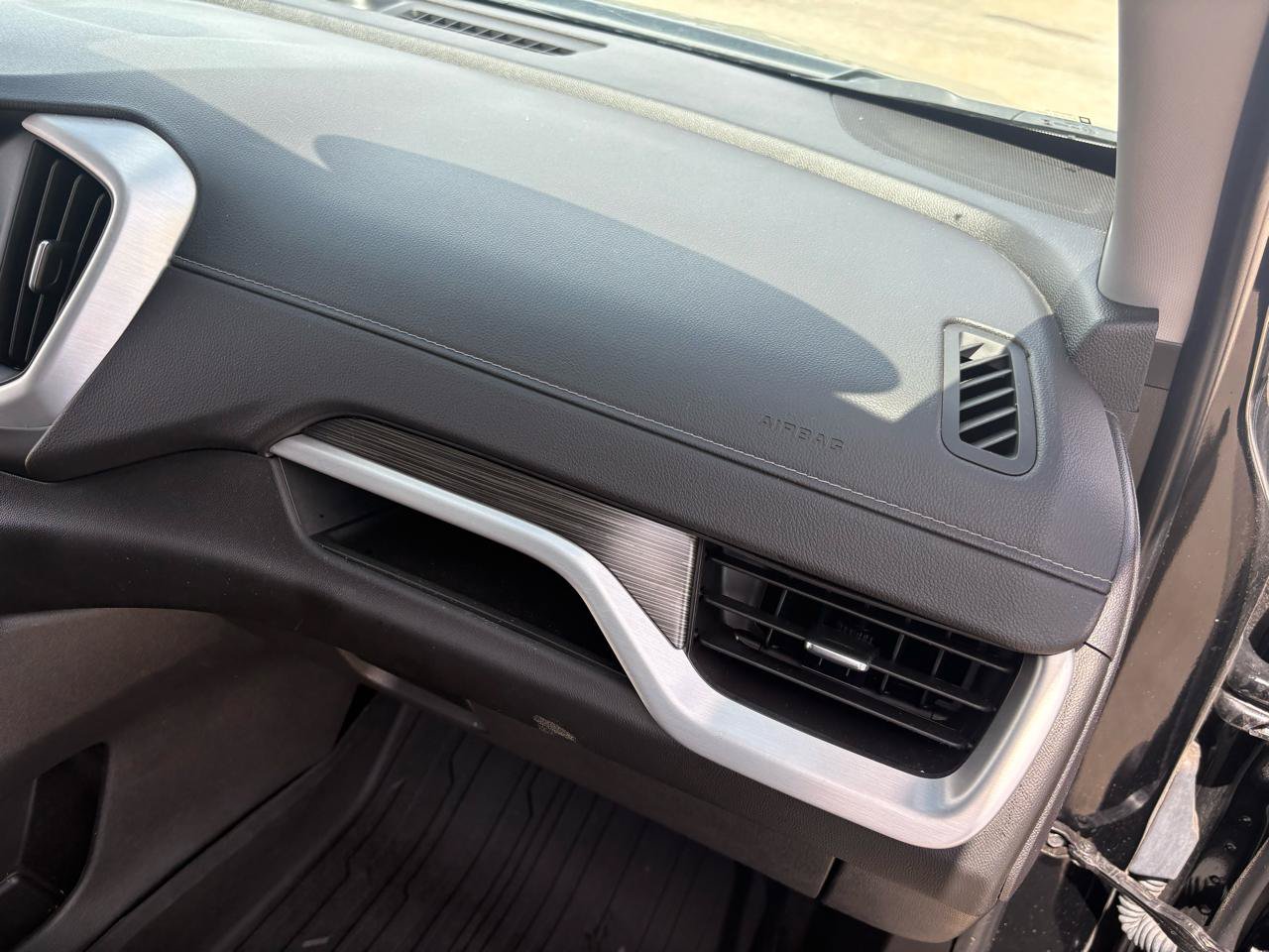 Used 2024 GMC Terrain SLE w/ Driver Convenience Package FWD image 41