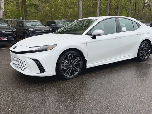 New 2026 Toyota Camry XSE FWD image 4