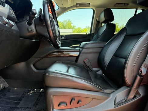 Used 2019 GMC Yukon XL SLT w/ Open Road Package AWD/4WD image 20