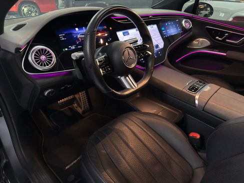 Used 2022 Mercedes-Benz EQS 580 4MATIC Sedan image 10