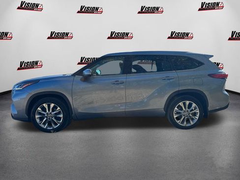 Used 2021 Toyota Highlander Limited image 8