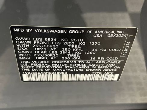 Certified 2024 Volkswagen Atlas Cross Sport SE FWD image 29