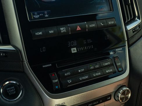 Used 2020 Toyota Land Cruiser AWD/4WD image 26