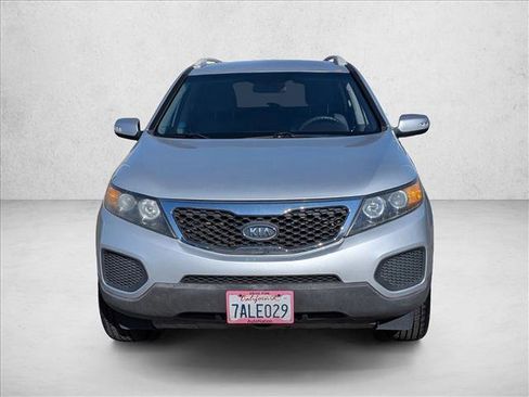 Used 2013 Kia Sorento LX FWD image 3