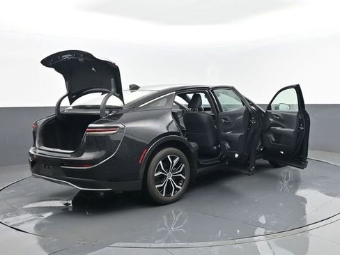 Used 2024 Toyota Crown XLE image 29