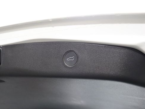 Used 2023 Tesla Model 3 Standard Range image 14