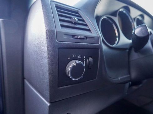 Used 2013 Dodge Challenger SXT image 15