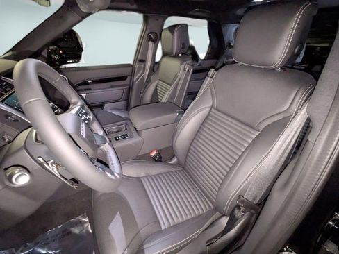 New 2026 Land Rover Discovery S AWD/4WD image 15