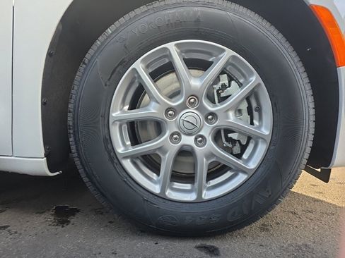 New 2026 Chrysler Voyager LX image 8