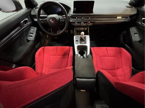 Used 2025 Honda Civic Type R image 14