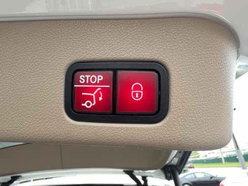 Used 2014 Mercedes-Benz ML 350 4MATIC image 29