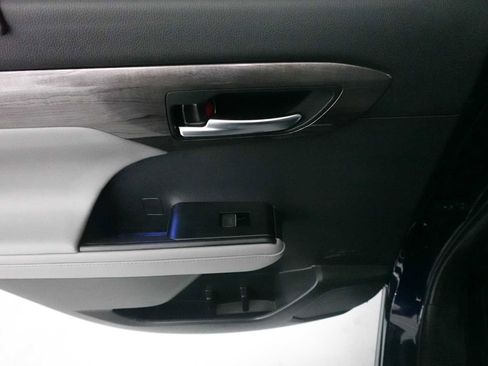 Used 2020 Toyota Highlander Platinum image 26