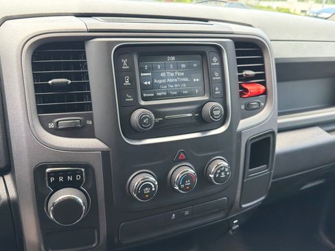 Used 2020 RAM 1500 Tradesman w/ Tradesman SXT Package RWD image 28