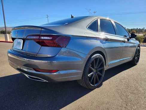 Used 2020 Volkswagen Jetta R-Line image 4