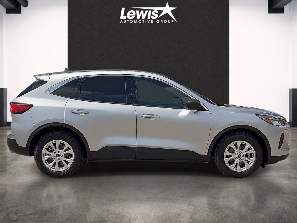 Used 2024 Ford Escape Active w/ Tech Pack #1 FWD image 5