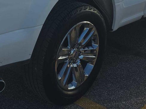 Used 2019 Ford F150 XLT w/ Equipment Group 302A Luxury image 18