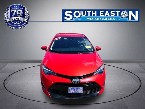 Used 2017 Toyota Corolla LE FWD image 3