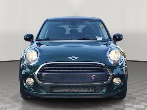 Used 2018 MINI Cooper 4-Door Hardtop image 2