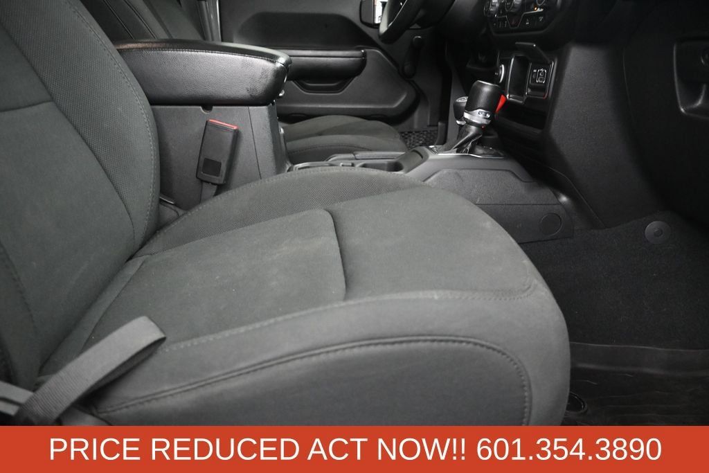 Used 2022 Jeep Wrangler Unlimited Sport AWD/4WD image 24