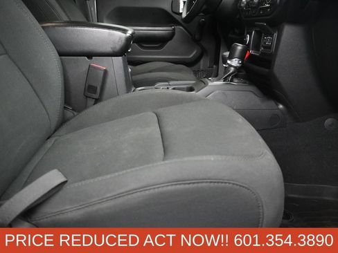 Used 2022 Jeep Wrangler Unlimited Sport AWD/4WD image 24