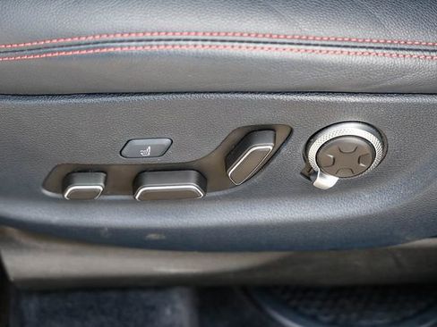 Used 2023 Genesis GV70 2.5T w/ Sport Prestige Package AWD/4WD image 27