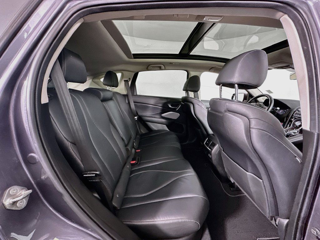 Used 2019 Acura RDX w/ Technology Package AWD/4WD image 30
