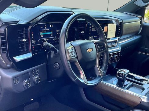 Used 2023 Chevrolet Silverado 1500 High Country RWD image 17