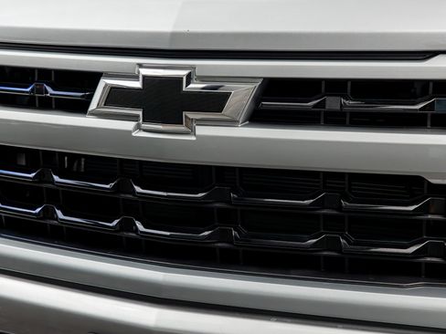 Used 2025 Chevrolet Silverado 1500 RST AWD/4WD image 4