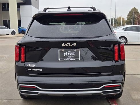 Certified 2023 Kia Sorento SX image 5