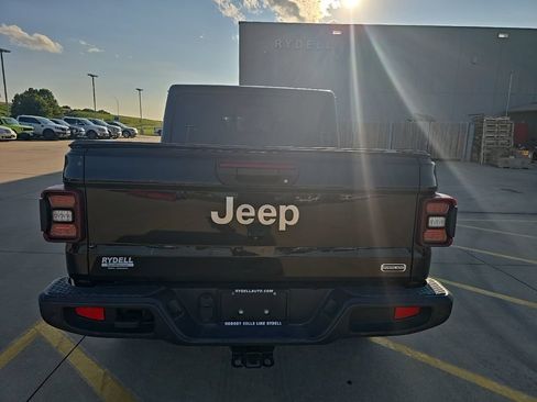 Used 2021 Jeep Gladiator Overland w/ Popular Equipment Package AWD/4WD image 6
